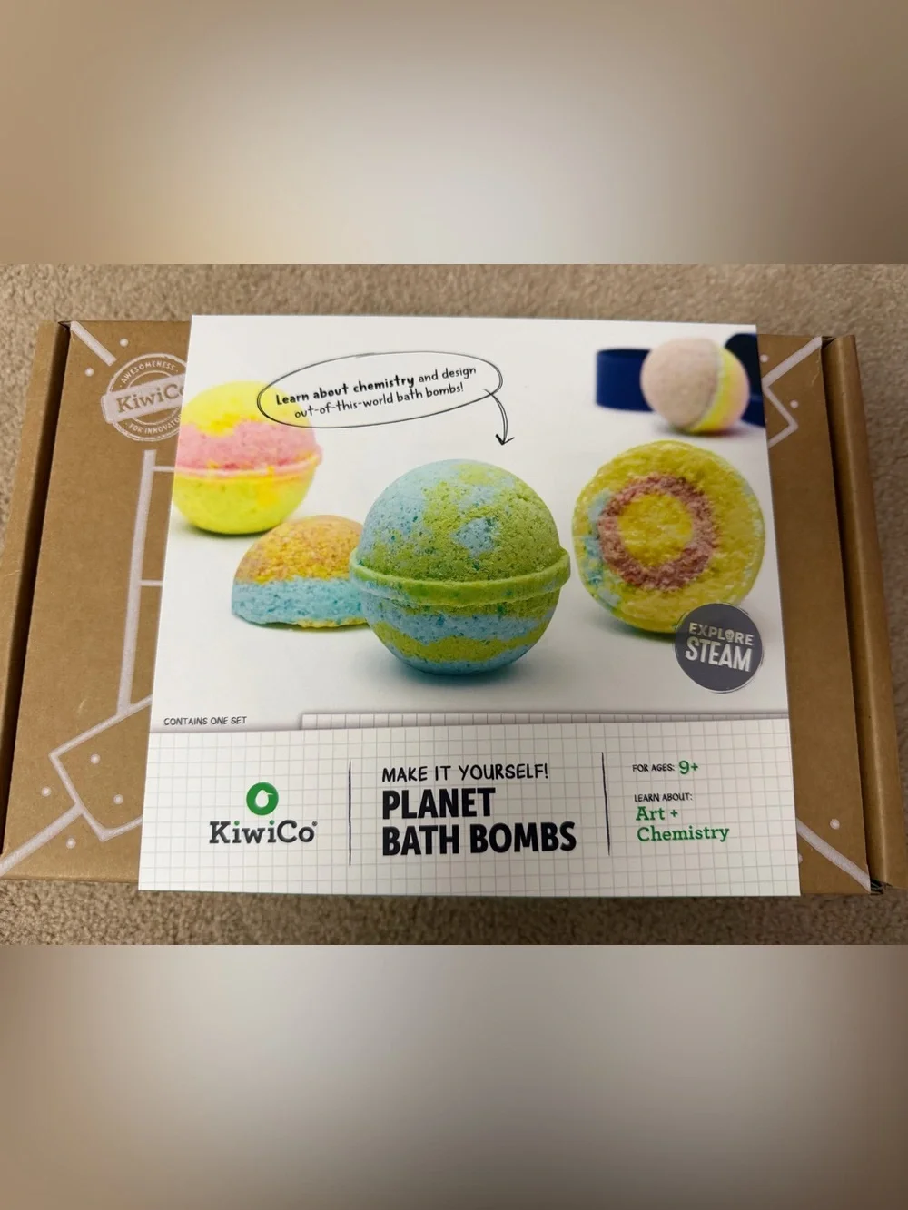 NIB Kiwi Co Planet Bath Bombs